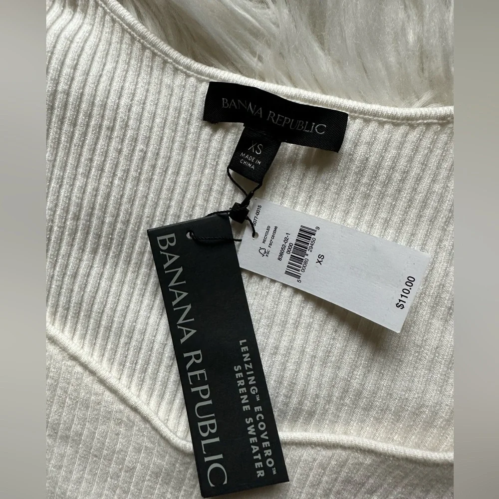 Banana Republic lenzing ecovero serene sweater